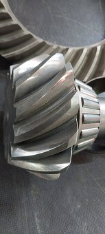 JCB sukolie diferencialu - 3