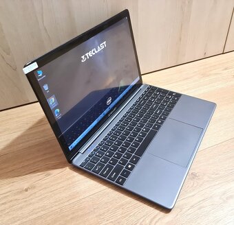 Predám hliníkový 15.6" Full HD IPS 8GB RAM / - 3