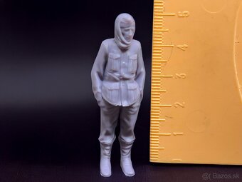 1:35 Zajatý nemecký vojak - 3