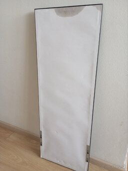 Zrkadlo s ciernym ramom - 3