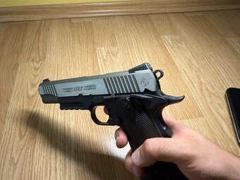 COLT 1911 Rail GBB CO2 - 3