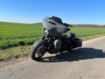 Harley Davidson Street Glide CVO 117 - 3