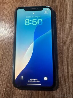 iPhone 11 - skvelý stav - 3