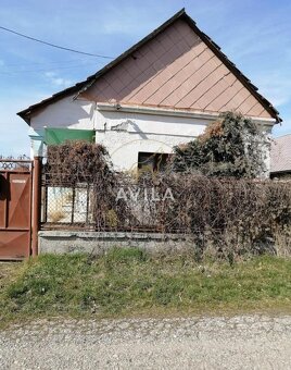 NA PREDAJ: starší 4izbový rodinný dom s pozemkom 655m2 - Jel - 3