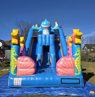 Skakaci Hrad Morsky Svet - 3