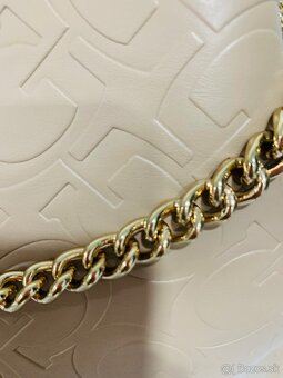 Krasna kabelka Guess - 3