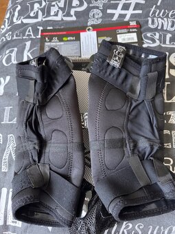 Chrániče ONEAL - 3