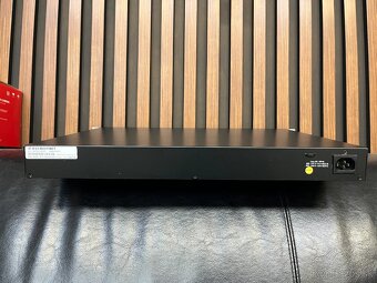 HPE OfficeConnect 1820 48G PoE+ (370W) Switch - 3