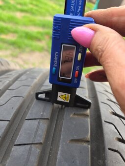 Pneumatiky 215 50 17 letné zn.Avon - 3