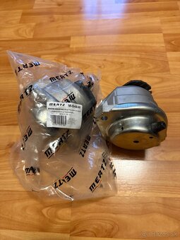 Silentbloky motora BMW - 3