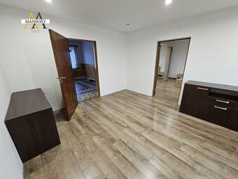 NA PREDAJ, Dvojpodlažný rodinný dom v obci Obeckov  s pozemk - 3