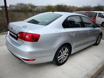 Volkswagen Jetta 2.0TDI 103kw - 3