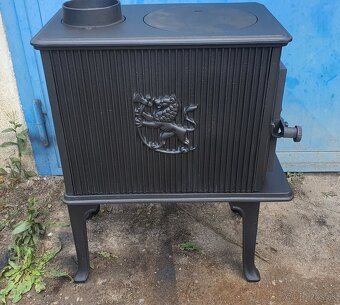 Liatinové kachle Jotul F 602 N čierný lak - 3