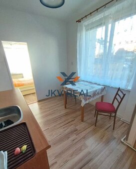 Na predaj 2 izbový byt v centre mesta Púchov - 3