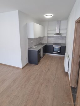 Slnečný 2i byt s pivnicou a parkovaním – centrum Bytča - 3