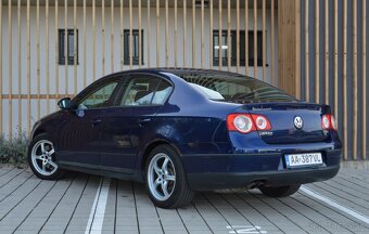 Volkswagen Passat B6 2.0tdi - 3