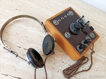 Starožitná krystalka - rádio v dřevěné skříňce, cca 1925 - 3