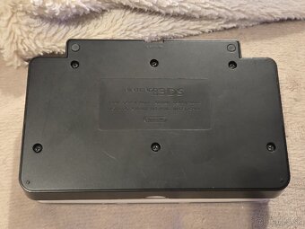 Nintendo 3DS White vo výbornom stave + plus dve hry - 3