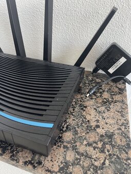 Netgear Nighthawk X8 - 3