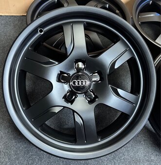 5x112 R17 Original Audi ET 28 čierne matné - 3