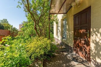 Na predaj – 4-izbový rodinný dom s komerčným priestorom, bra - 3
