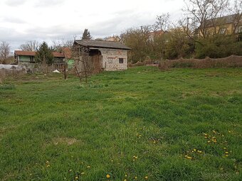 pozemok v intraviláne Šahy - 3