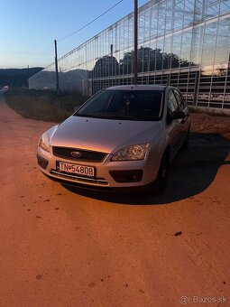 Predám Ford Focus 1.6i 74 kW – benzín - 3