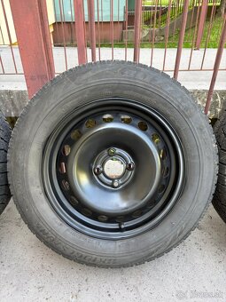 Predám sadu zimných pneumatík 195/65 Renault 4/100 R15 - 3