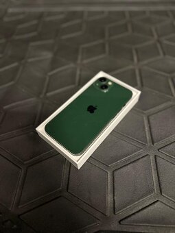 iPhone 13 Zelený - 3