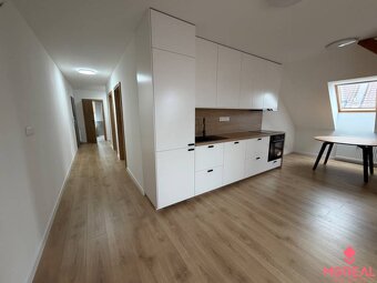 3 izbovy byt centrum Topoľčany / PRENAJOM - 3