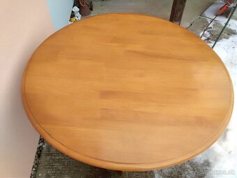 Predám okruhly jedálenský stôl - 3