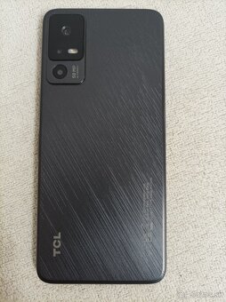 TCL 40R - 3