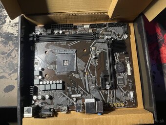 GIGABYTE A520M K v2 - 3