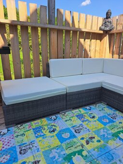 Ratanove sedenie - 3