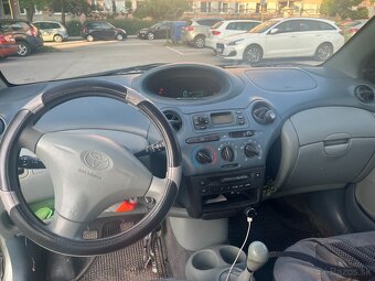 Toyota Yaris rv. 2002 1.0 VVTi - 3