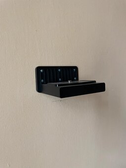 Drziak na stenu PS5 - 3