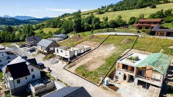 Slnečný stavebný pozemok s nádherným výhľadom vo Vyšnom Kubí - 3