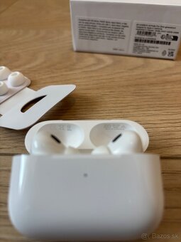 Apple AirPods Pro 2 - 3