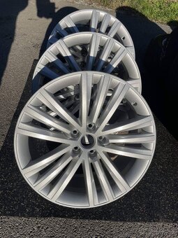 SIRIUS PHOENIX SPECTRUM orig.skoda Superb 3V  5x112 - 3