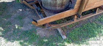 Staré drevené konské sane - 3