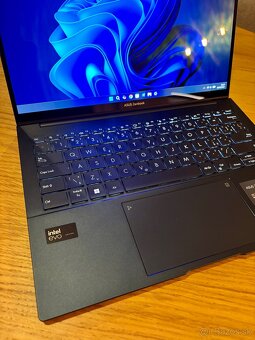ASUS Zenbook 14 OLED UX3405 - 3