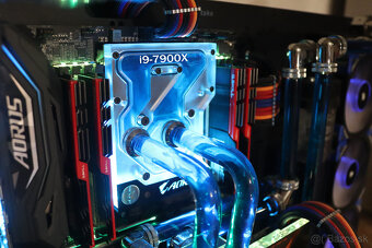 Herný stroj s vodným chladením - 777 EUR - 3