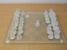 Sklenená šachová sada - 3