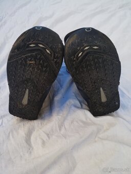 snowboardove topanky BURTON IROC vel.39 +nahradne papuce - 3