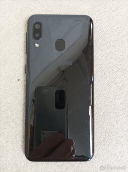 Samsung Galaxy A20e - 3
