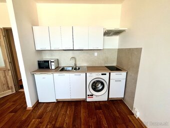 Priestranná garsónka 28m2 - sídlisko KVP - 3
