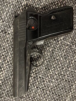 Predám Pištoľ CZ 70 - 3