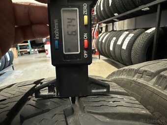 Michelin Agilis 215/60 R17C - 3