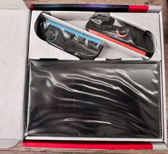Nintendo Switch 2 + Mariokart World - 3