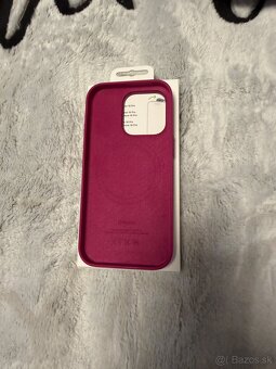 iPhone 16 pro kryt apple silicon fuchsia - 3